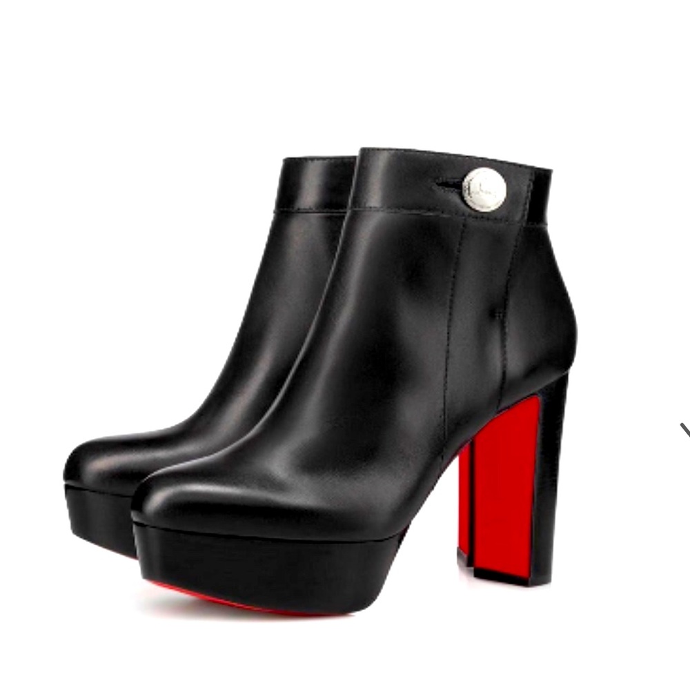Christian Louboutin Janis Bootie sz 35.5